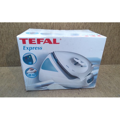 177 - Tefal express iron with easy store unit