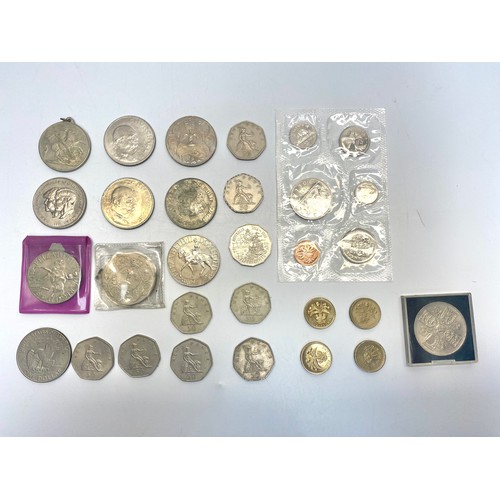 892 - Selection of commemorative coins.