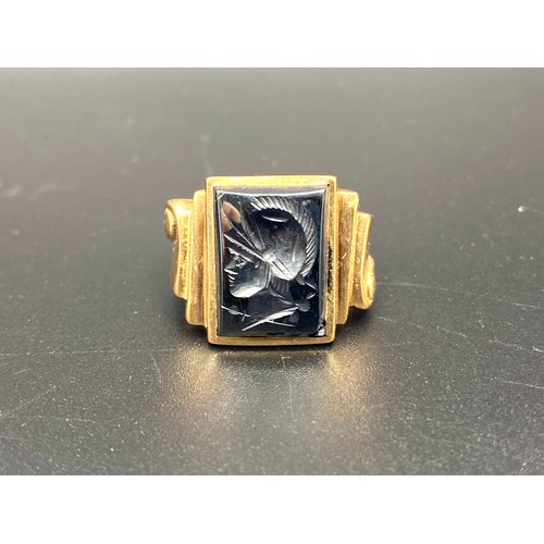 897 - 18ct Gold centurion ring. 8g size s.