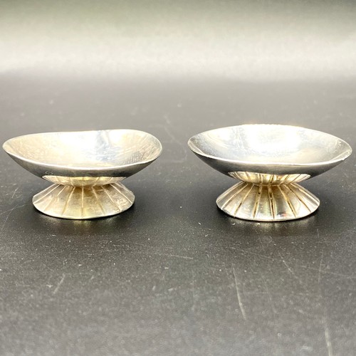 927 - Two sterling silver salts (Dutch in style) 25g.