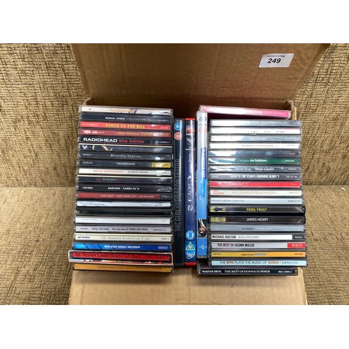 249 - Collection of CD including: Oasis and Radiohead.