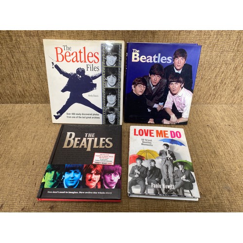 1080G - Love me do: 50 The Beatles great moments, The Beatles: Abbey Road, The Beatles files and The Beatles... 