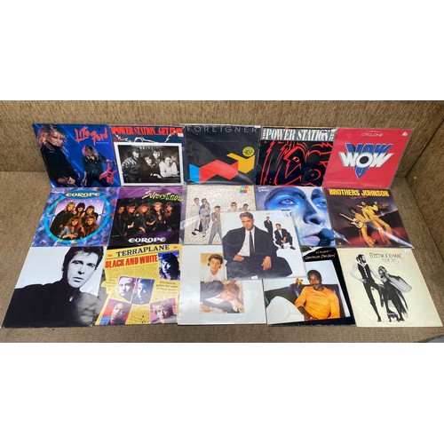 1265 - Collection of 15 vinyl LP records including: Foreigner, Europe and Fleetwood Mac.