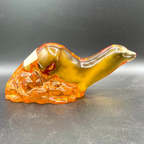 945 - World Wildlife Fund's Glass Series ”Endangered Animals” by Svenskt Glas, 1974, Otter, designer Olle ... 