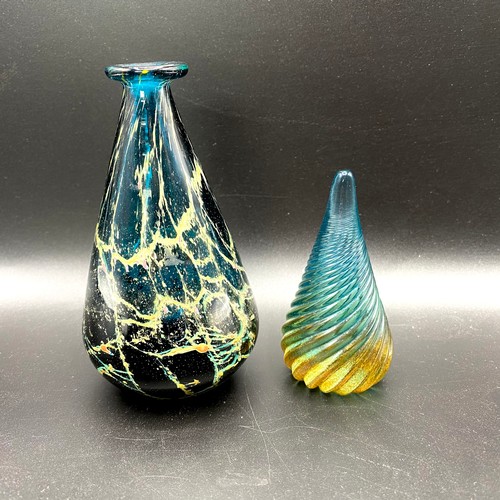 946 - Sculped art vase by Mdena Malta, and smaller twisted glass. .