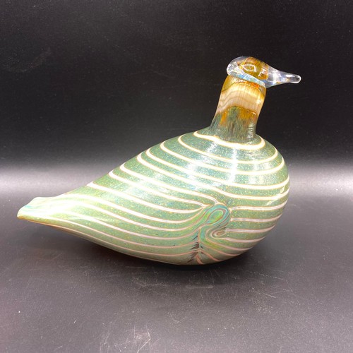 957 - Stunning glass bird in the style of early Oiva Toikka Nuutajarvi 'Alli' long tailed bird. No signatu... 