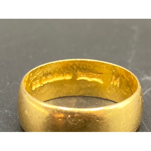 863 - 22CT (.916) Gold wedding band. 5.3g size N.