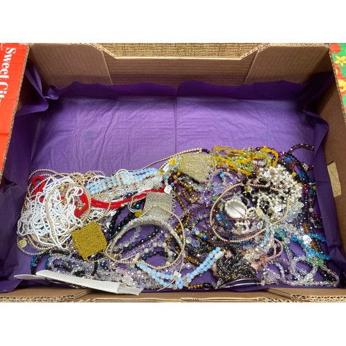 469 - Large quantity of modern and vintage costume jewellery.