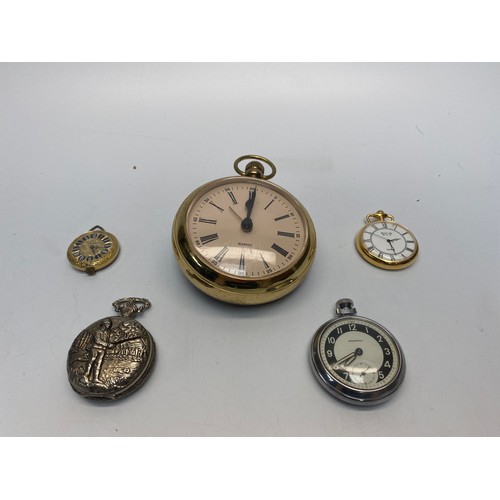 711 - Selection of vintage pocket watches.