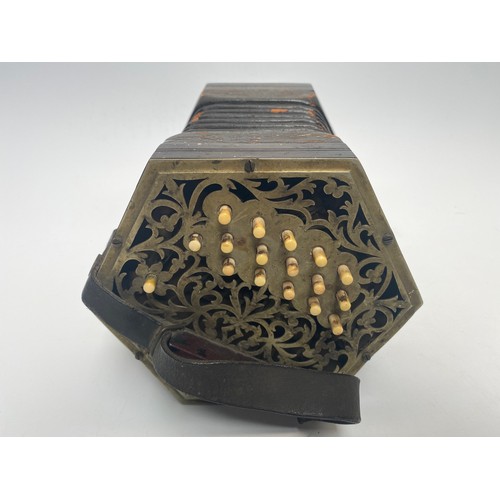 721 - Vintage G. Jeffries concertina anglo wood.