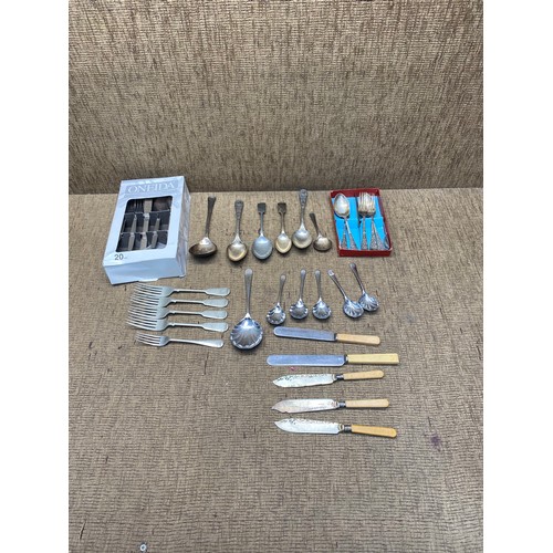 479 - Selection of mixed kitchen cutlery (some silver and EPSN).