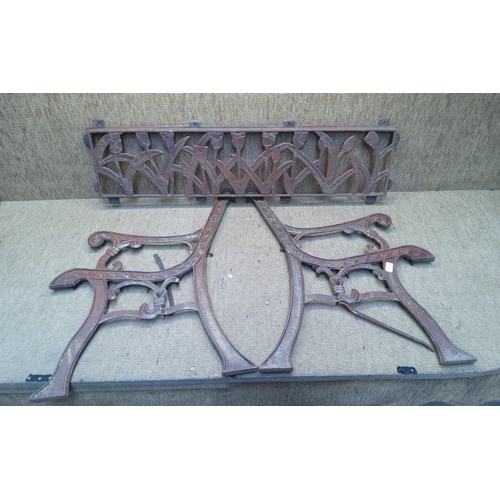 124 - Cast iron garden bench