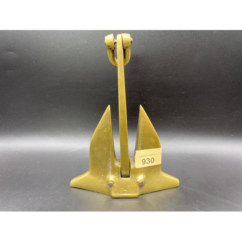 930 - Well made Stokes patented brass anchor. 20cm tall.