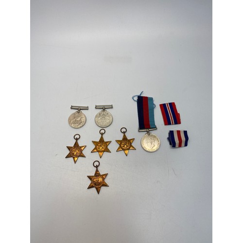 732 - Set of WW2 medals.