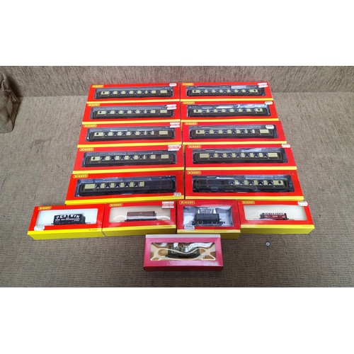 1171 - Collection of Hornby 00 gauge carriages.