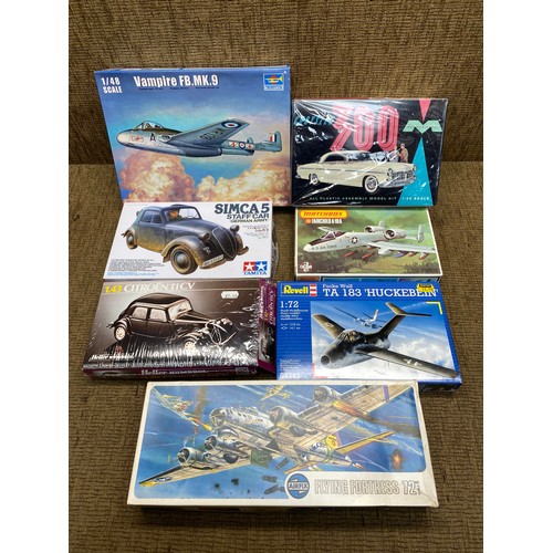 1203 - Collection of model kits including: Matchbox and Airfix