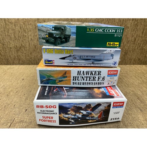 1205 - Collection of model kits including: Revell and Heller.