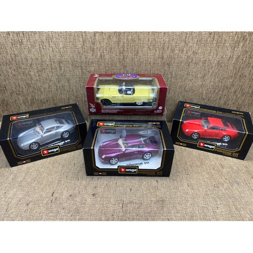 1215 - Collection of toy cars including: Bburago and Road legends