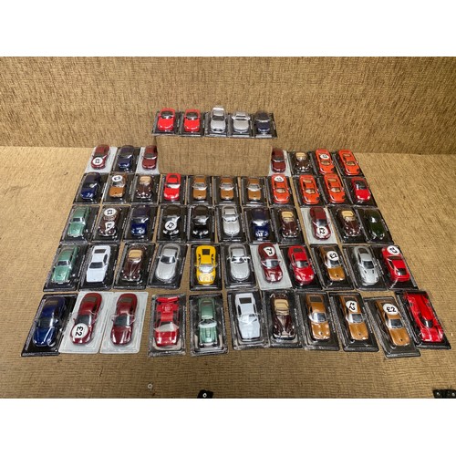 204 - Collection of collectible model cars including: Die cast.