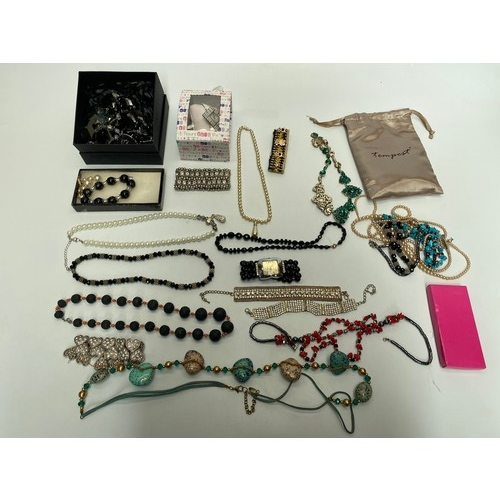 459 - Collection of vintage and modern costume Jewellery.