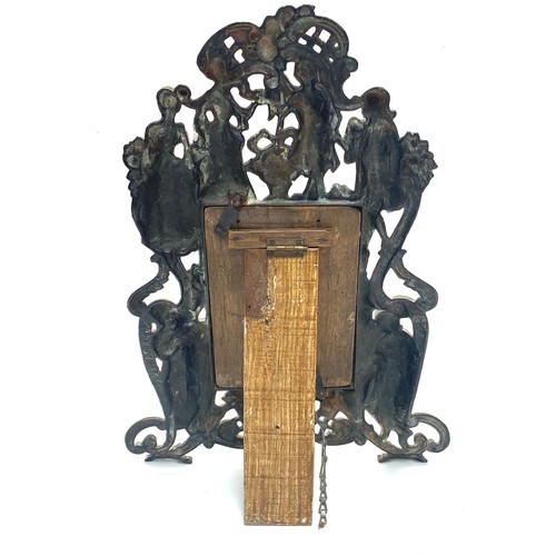 720 - Bronze coated cast iron art nouveau picture frame.