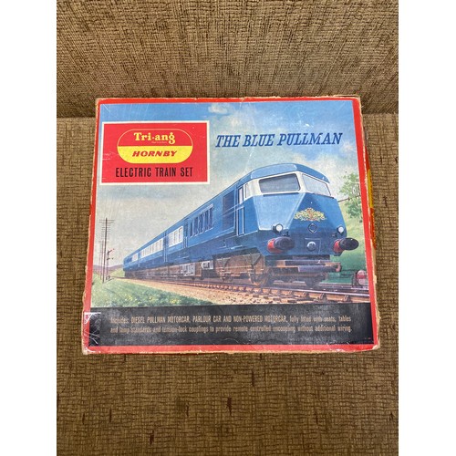 471 - tri-ang Hornby electric train set. the blue Pullman RS.52