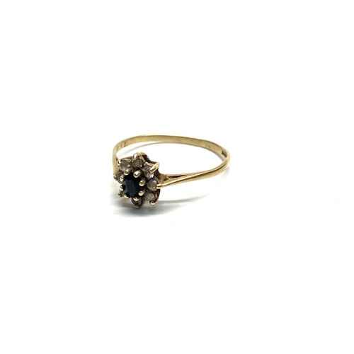 926 - 9ct gold ring with synthetic Carbonado stone. Size N. 1g.