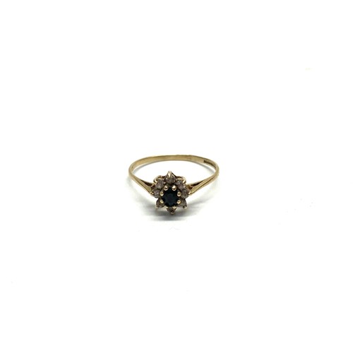 926 - 9ct gold ring with synthetic Carbonado stone. Size N. 1g.