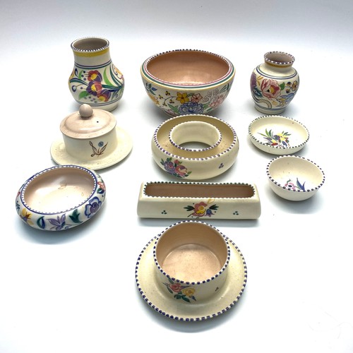 1193 - 10 pieces of Poole pottery.