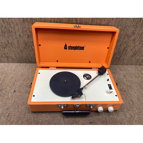 563 - Steepletone record player