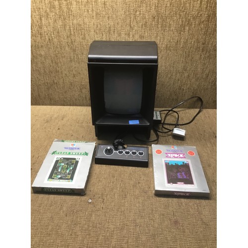 1071 - Retro 1980s MB Vectrex computer with 2 games(untested)