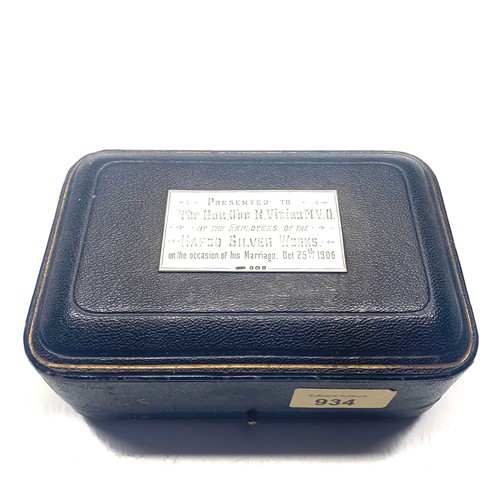 934 - Sterling silver calutron salts, in their original presentation box,  presented to MVO DSO TD Ode Ric... 