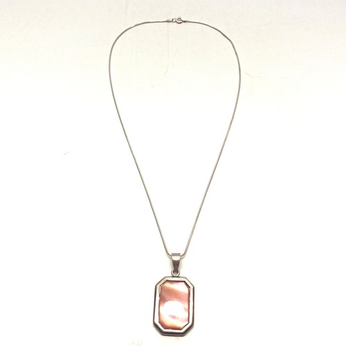 862 - sliver and rose quartz necklace & pendant.