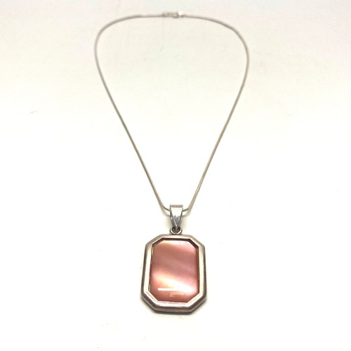 862 - sliver and rose quartz necklace & pendant.