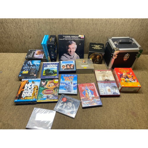 246 - Mixed selection of box sets including: David Attenborough.