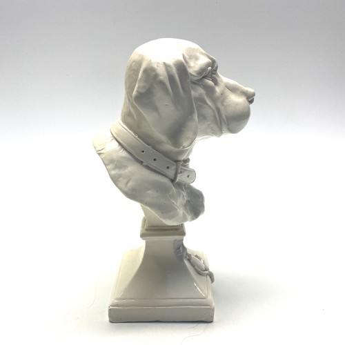 746 - Dog bust 22cm