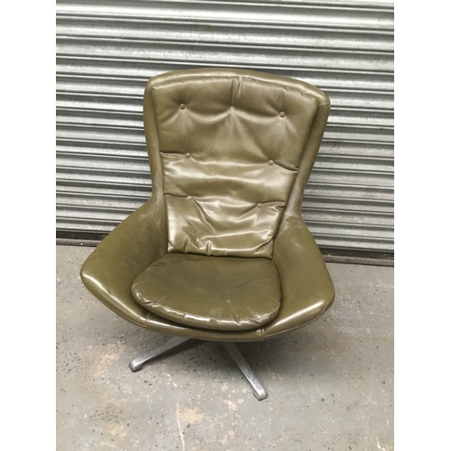 1180 - Mid century Schriber style green leather egg chair