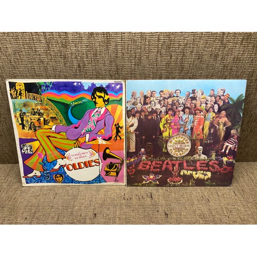 1081 - 2 The Beatles Vinyl LP Records including: Sgt Peppers Lonely Hearts Club Band and Oldies Compilation... 