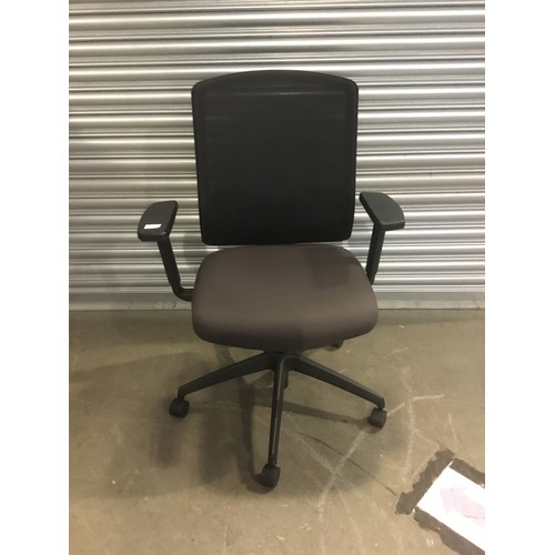 161 - Office chair.