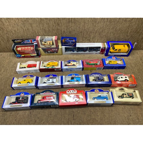 1179 - Collection of boxed toy cars.