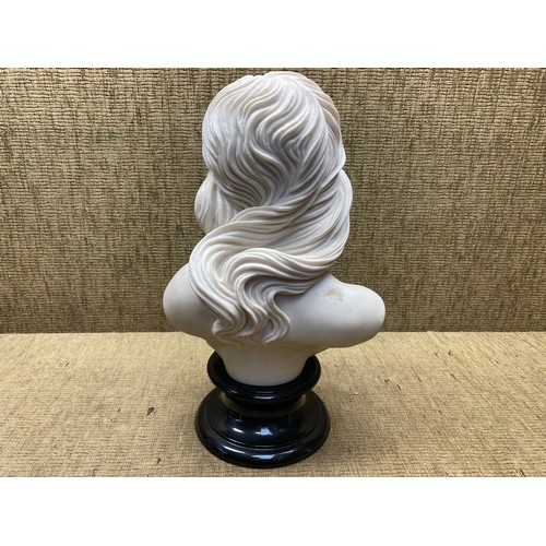 903 - Vintage bust by 