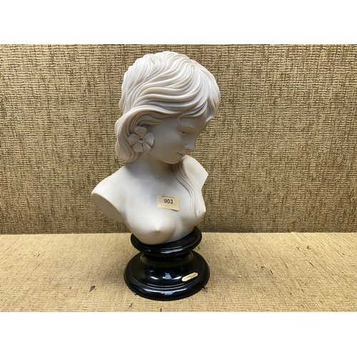 903 - Vintage bust by 