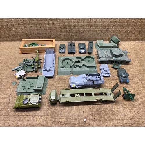 513 - Vintage toy army vehicles and figures.