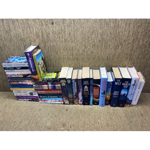 272 - Large selection of Sci-Fi and Fantasy books.