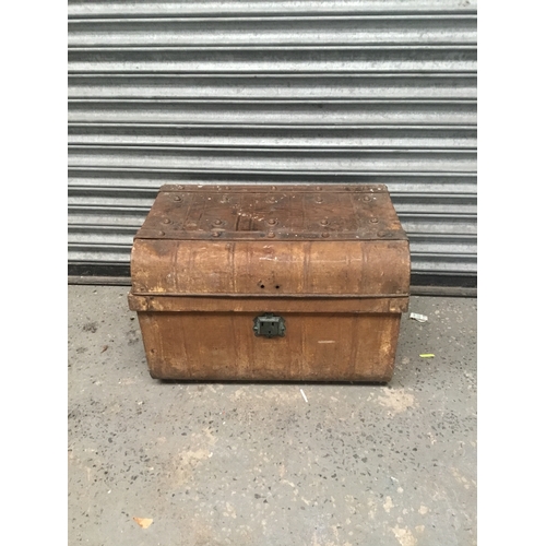 76 - Wood effect metal banded trunk.