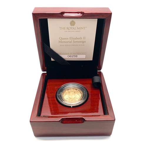 729 - Royal mint 2022 United Kingdom Queen Elizabeth II Memorial gold proof sovereign coin. 22ct gold and ... 