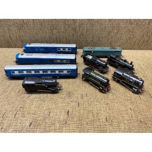 415 - Selection of model trains including: British rail ways.