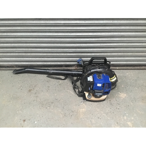 138 - Hyundai leaf blower 2stroke.