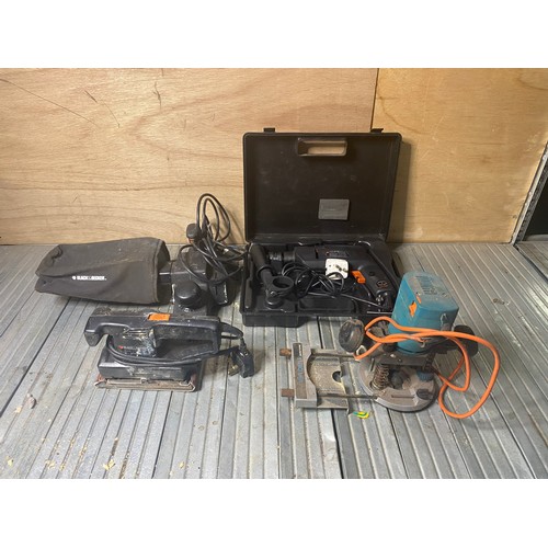 251 - mixed selection of electric tools including black and decker plainer.