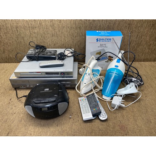 313C - mixed selection of electrical items including sharp video cassette recorder. compact disk digital au... 